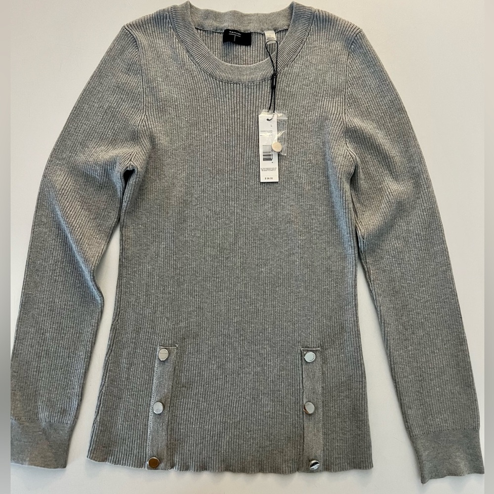 Tahari women’s long sleeve boat neck sweater. Size Large. MIST GREY HEATHER  NWT